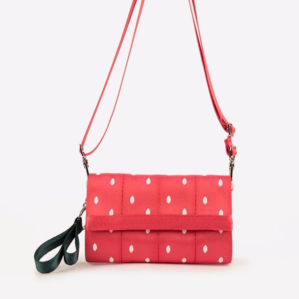 NWT Harveys Strawberry Fields Streamline Wallet